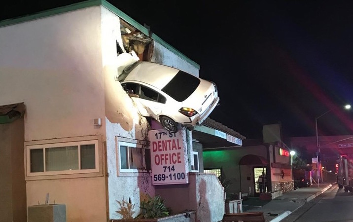 Watch .. A Car Flies Into Second Floor Of a Building 