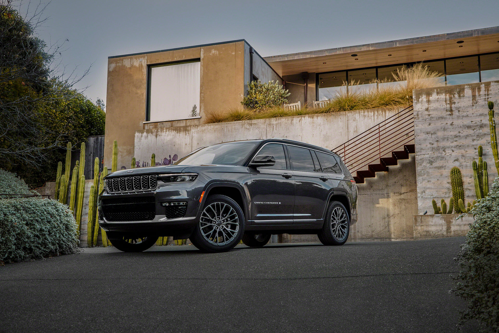 Jeep Grand Cherokee L 2021 is officially revealed