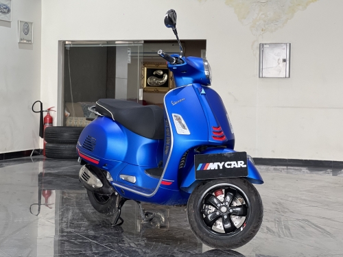 Vespa  300 GTS   2021