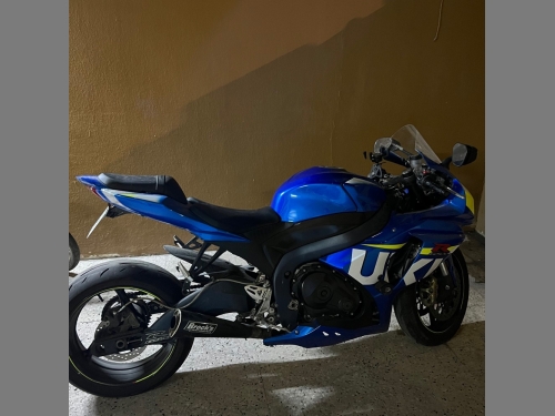 Suzuki GSX-R 1000   2016