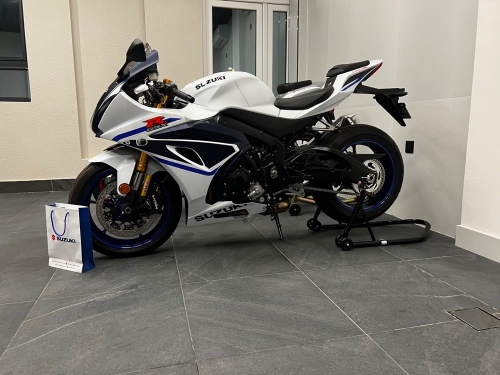 Suzuki GSX-R 1000   2023