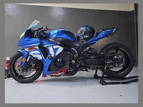 Suzuki GSX-R 1000   2016