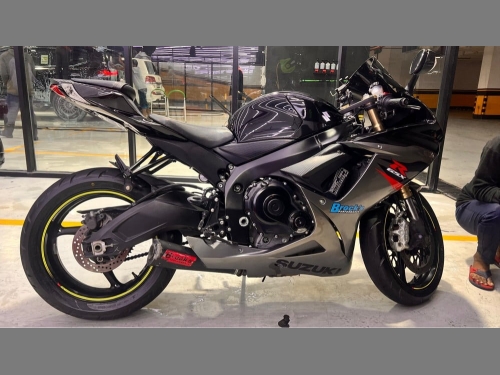 Suzuki GSX-R 1000   2019