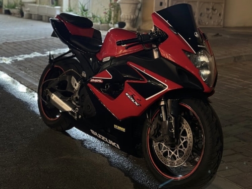 Suzuki GSX-R 1000   2005