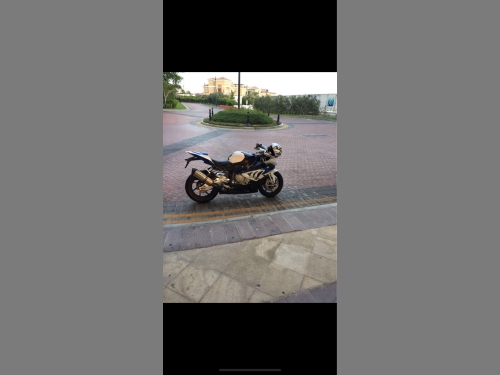 بي ام دبليو  اس1000 ار ار  