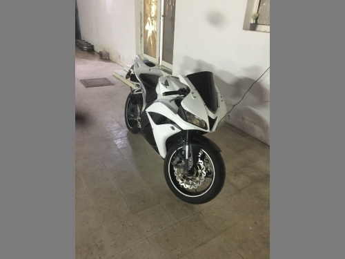 هوندا  سي بي ار  