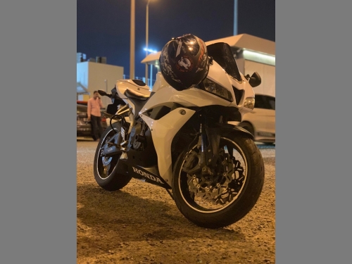 هوندا  سي بي ار  