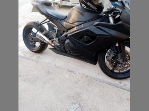 سوزوكي جي اكس اس ار 1000  