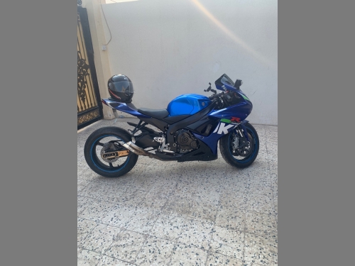 سوزوكي جي اس اكس ار 750  