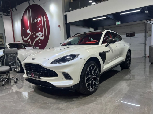 Aston Martin DBX 