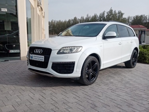 Audi Q7  2015