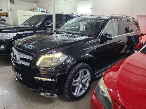 Mercedes-Benz GL-Class 500