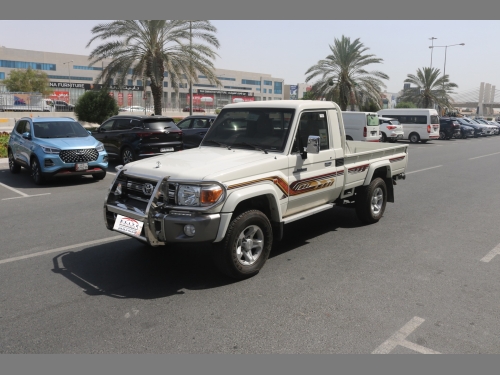 Toyota Land Cruiser LX