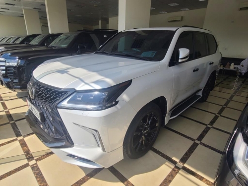 Lexus LX 570 S Black Edition