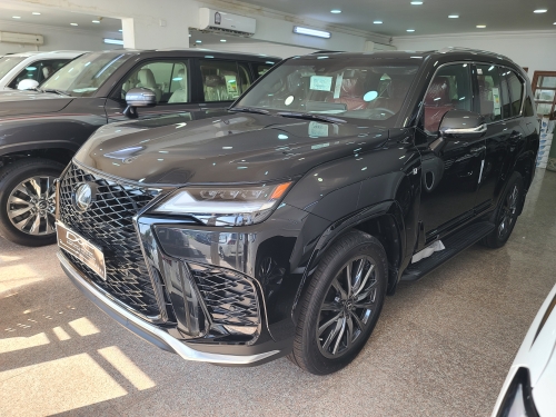 Lexus LX 600