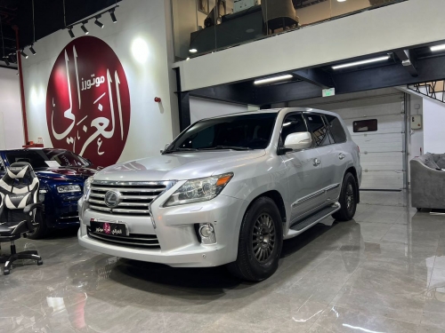 Lexus LX 570 2013