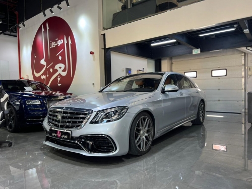 Mercedes-Benz S-Class Sedan 550