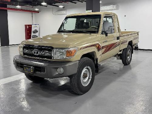 Toyota Land Cruiser LX