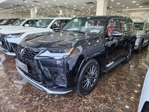 Lexus LX 600