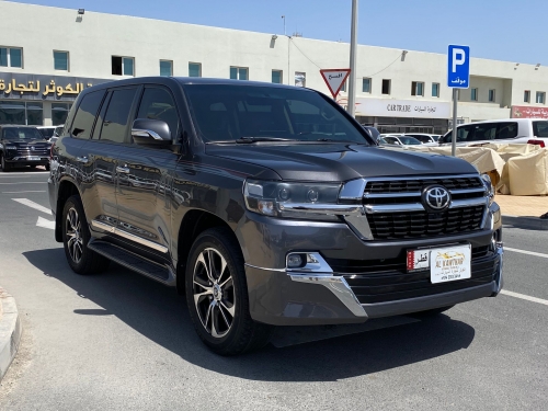 Toyota Land Cruiser GXR Grand Touring