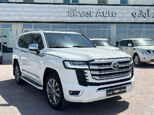 Toyota Land Cruiser VXR Twin Turbo