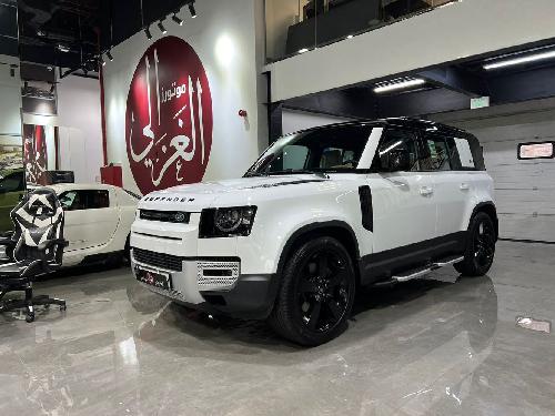 لاند روفر Defender ١١٠ اتش اس اي 