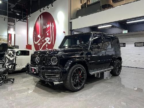 Mercedes-Benz... 2020