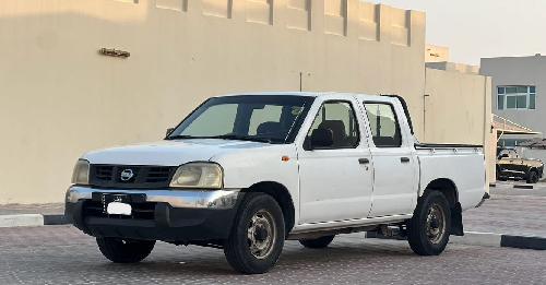 نيسان بيك أب 