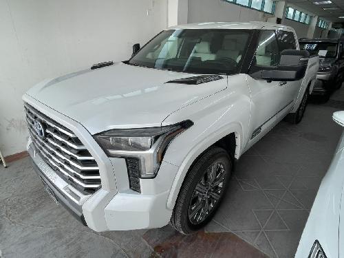 Toyota Tundra 