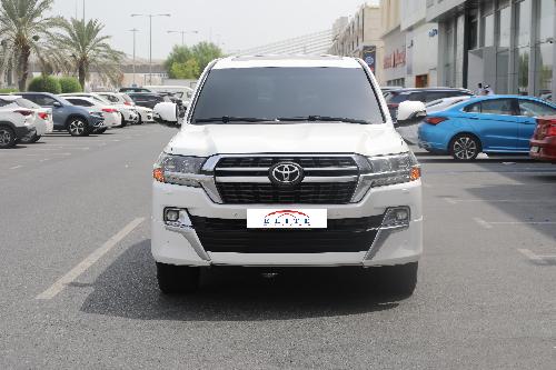 Toyota Land Cruiser GXR Grand Touring