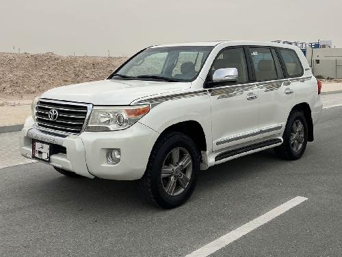 تويوتا لاند كروزر جي اكس ار v8
