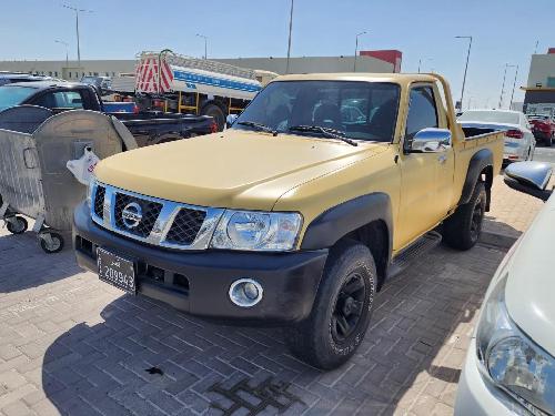 نيسان بيك أب 
