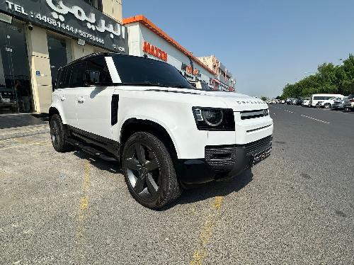 لاند روفر Defender 