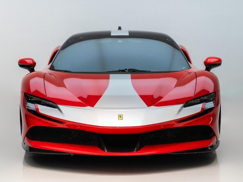 فيراري SF90 Stradale... 2021