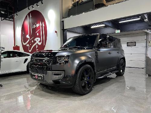 لاند روفر Defender 110