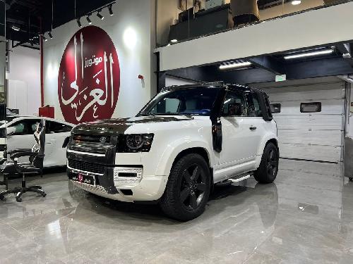 لاند روفر Defender 90