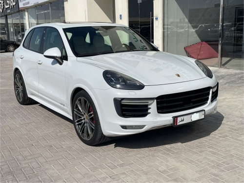 Porsche Cayenne GTS 2016