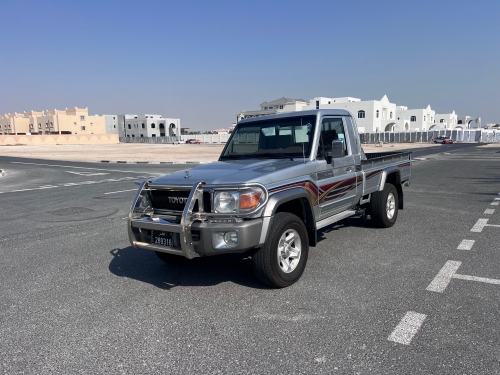 Toyota LX   2021