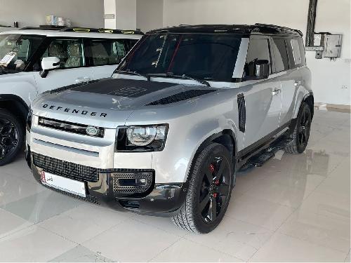 لاند روفر Defender 110 SE