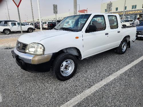 نيسان بيك أب 