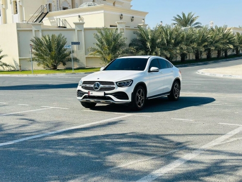 Mercedes-Benz... 2020