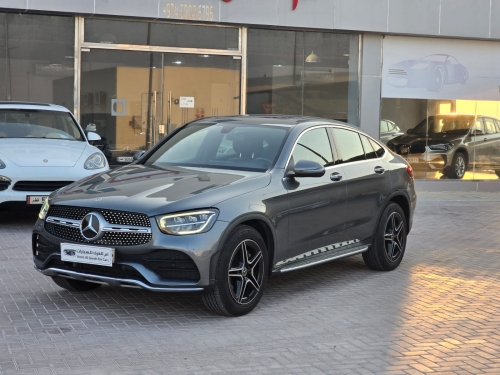 Mercedes-Benz... 2020