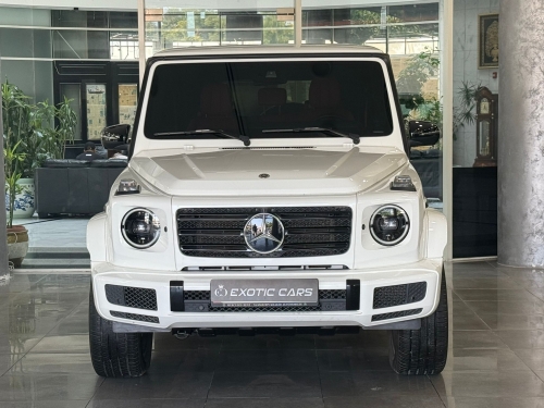 Mercedes-Benz... 2021