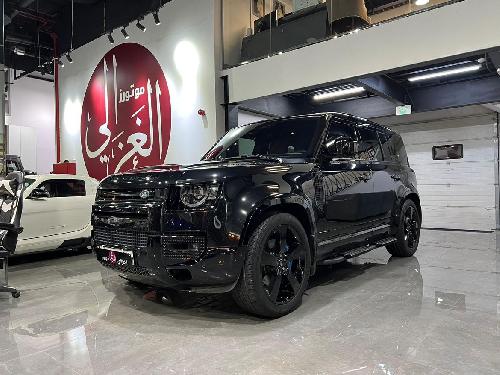 لاند روفر Defender ١١٠ اتش اس اي 