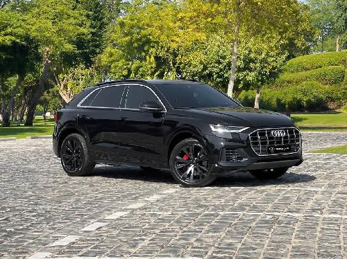 Audi Q8 