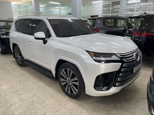 Lexus LX 600... 2024