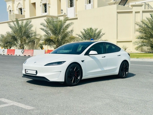 Tesla Model 3   2024