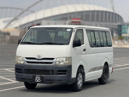 Toyota Hi-Ace  2010