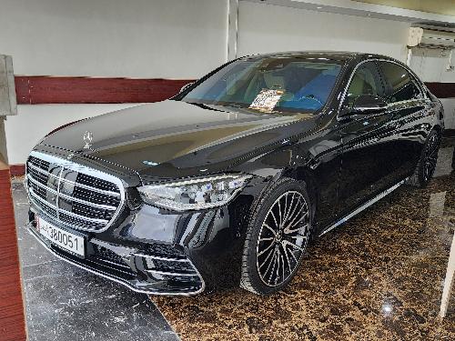مرسيدس بنز S-Class Sedan 580