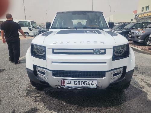 لاند روفر Defender 